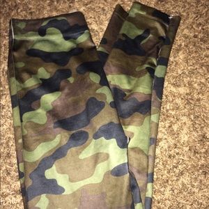 Camo leggings